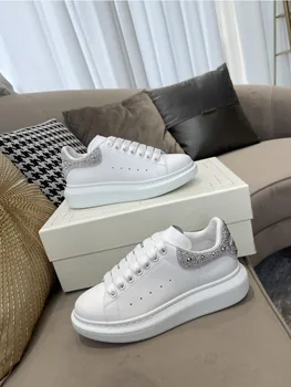 Новая обувь Модный брендовый образец, Дизайнерский стиль, Роскошные кроссовки, Высококачественная Белая обувь из кожи на шнуровке, для деловых поездок, пара обуви